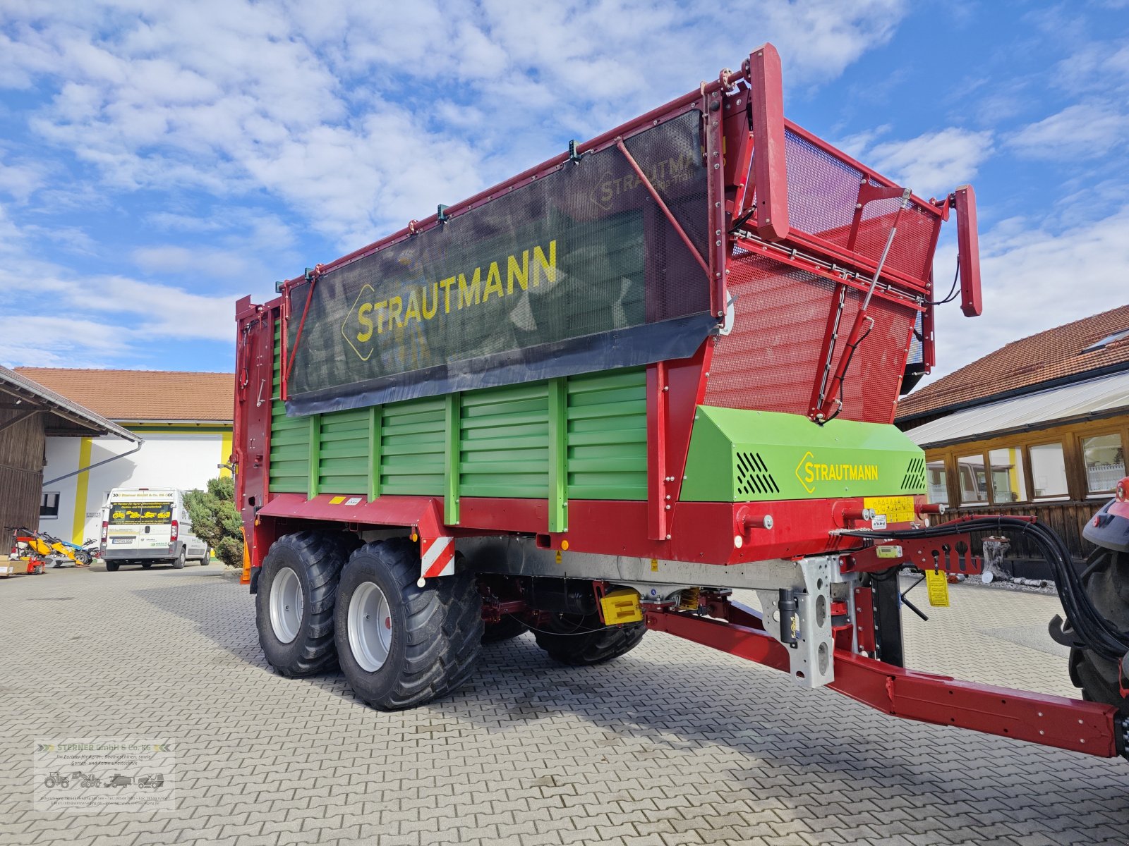 Häcksel Transportwagen des Typs Strautmann Giga Trailer 400, Gebrauchtmaschine in Eging am See (Bild 1)