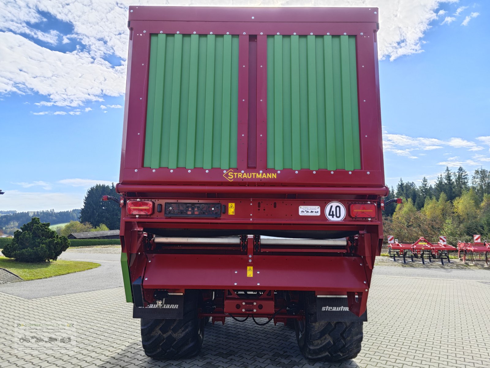 Häcksel Transportwagen du type Strautmann Giga Trailer 400, Gebrauchtmaschine en Eging am See (Photo 4)