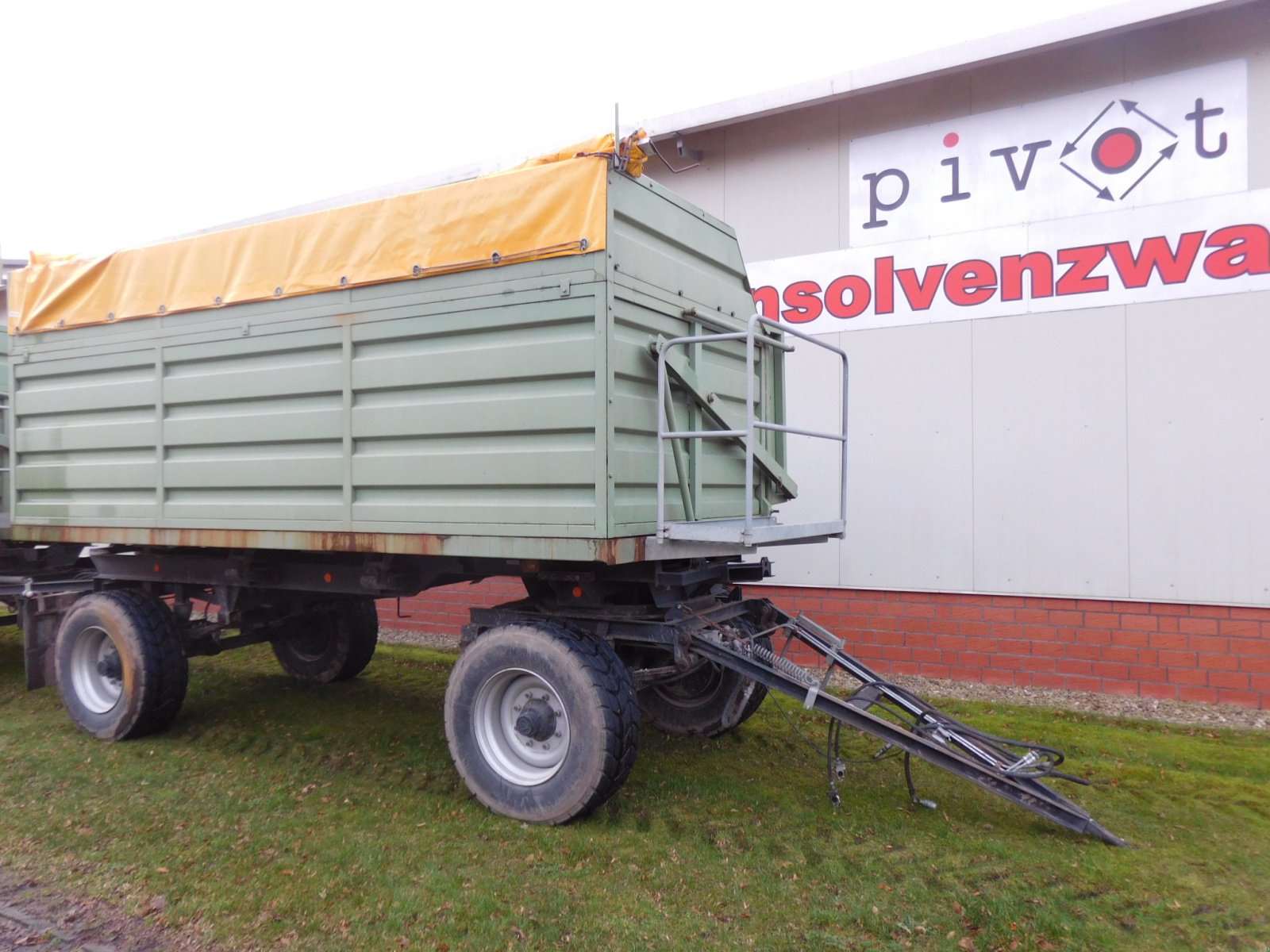 Häckselwagen du type Fortschritt SMLA 16.40 Häckselwagen 16 to. Zweiseitenkipper Universalaufbau mit Plane, wie HW 80, kein Conow, Gebrauchtmaschine en Wagenfeld (Photo 2)