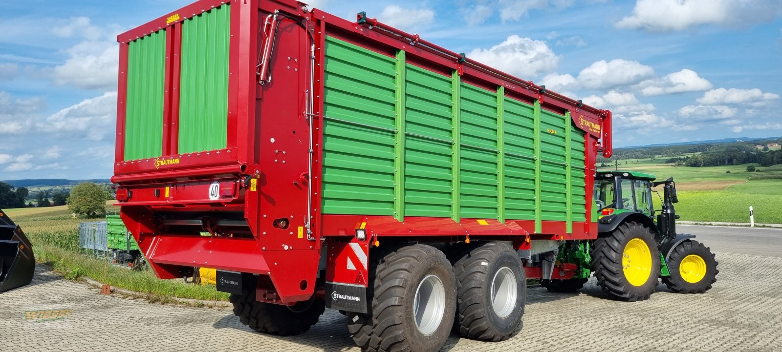 Häckselwagen des Typs Strautmann Giga-Trailer 460, Neumaschine in Frauenneuharting (Bild 2)