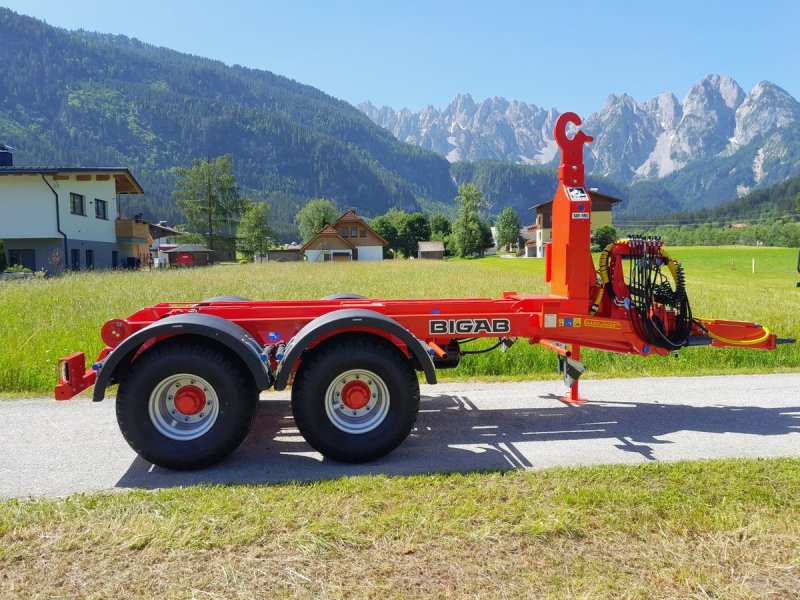Hakenwagen des Typs BigAb 12-15, Neumaschine in Gosau am Dachstein (Bild 1)