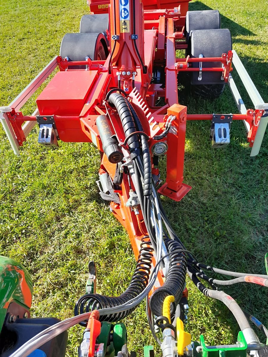 Hakenwagen Türe ait BigAb B12, Neumaschine içinde Gosau am Dachstein (resim 7)