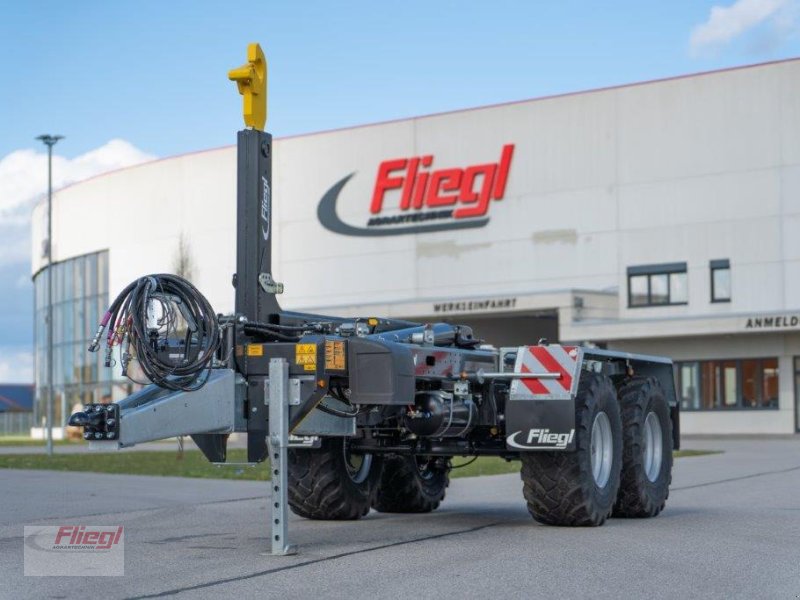 Hakenwagen tipa Fliegl HKL 22, Neumaschine u Mühldorf