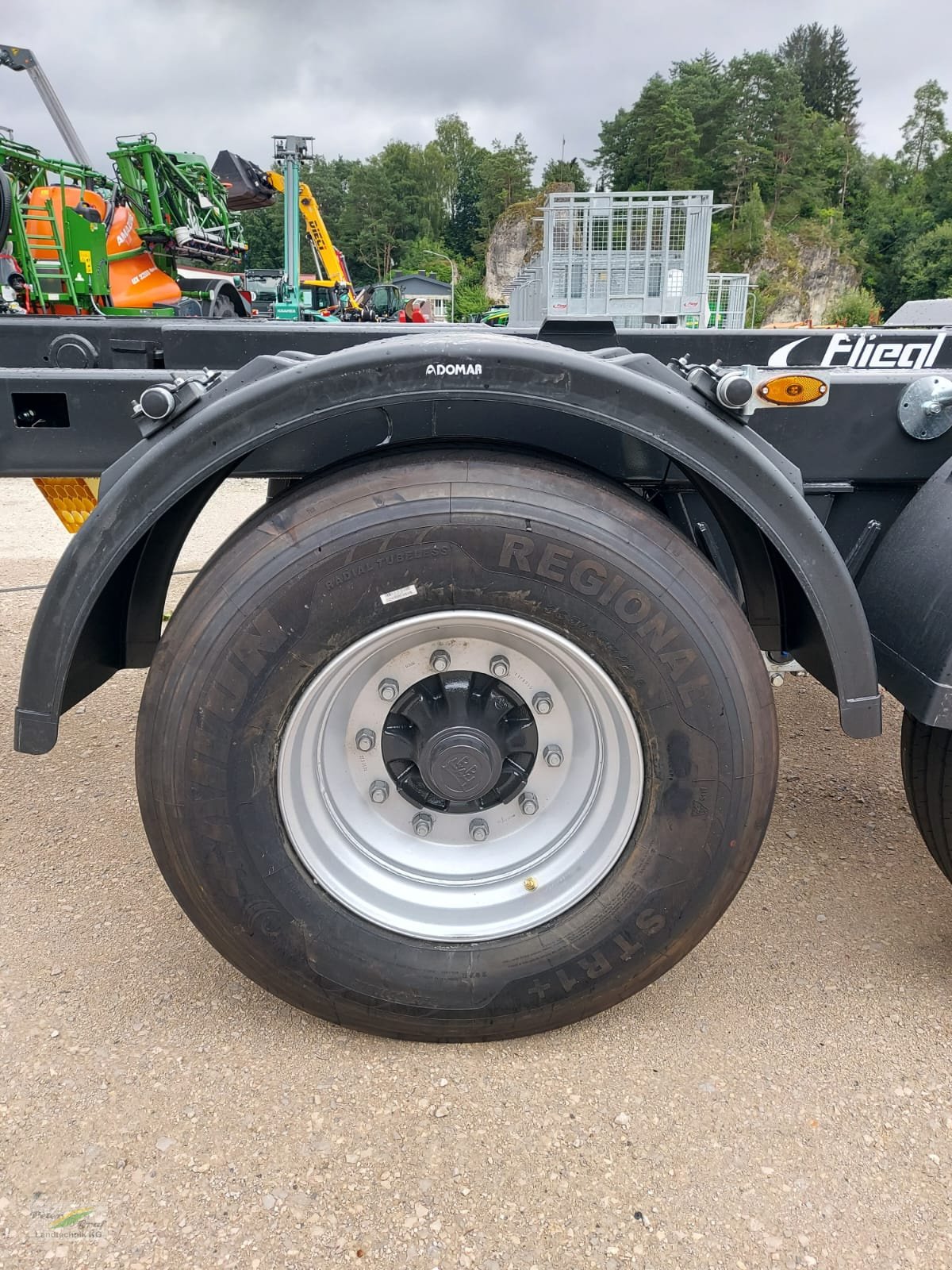 Hakenwagen Türe ait Fliegl HKL18, Neumaschine içinde Pegnitz-Bronn (resim 11)