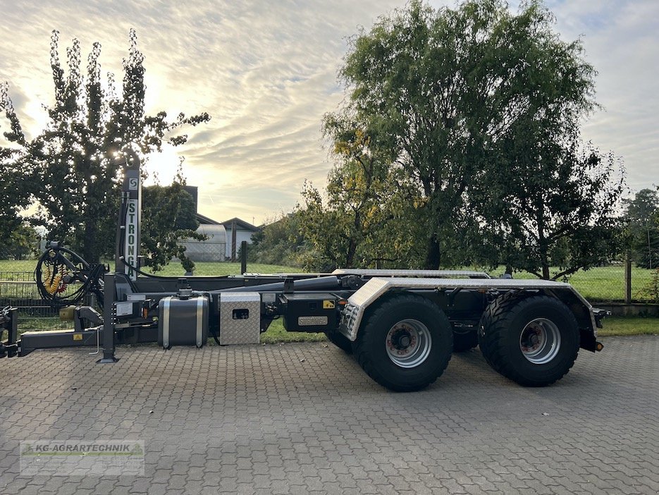 Hakenwagen of the type Stronga HookLoada HL 210 DT XL Hakenliftanhänger, Neumaschine in Langensendelbach (Picture 2)