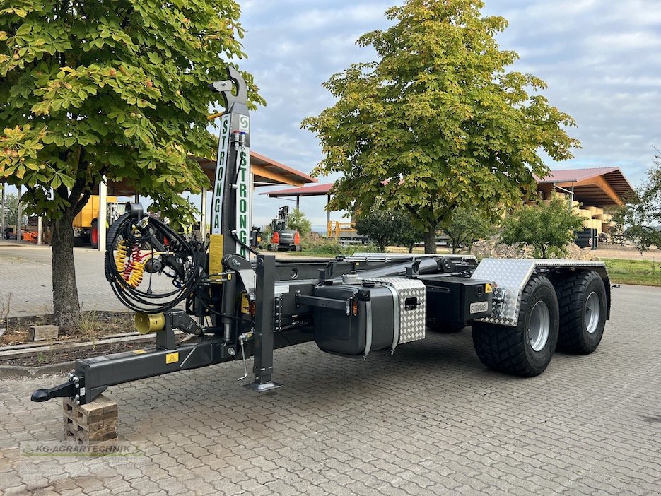 Hakenwagen of the type Stronga HookLoada HL 210 DT XL Hakenliftanhänger, Neumaschine in Langensendelbach (Picture 13)