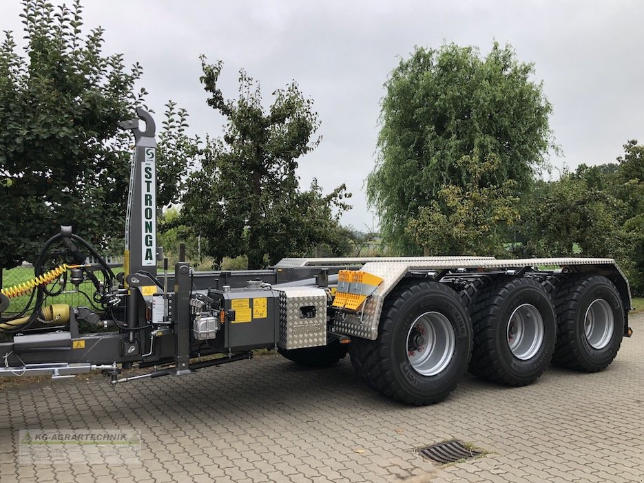 Hakenwagen van het type Stronga HookLoada HL 260DT XL, Neumaschine in Langensendelbach (Foto 2)