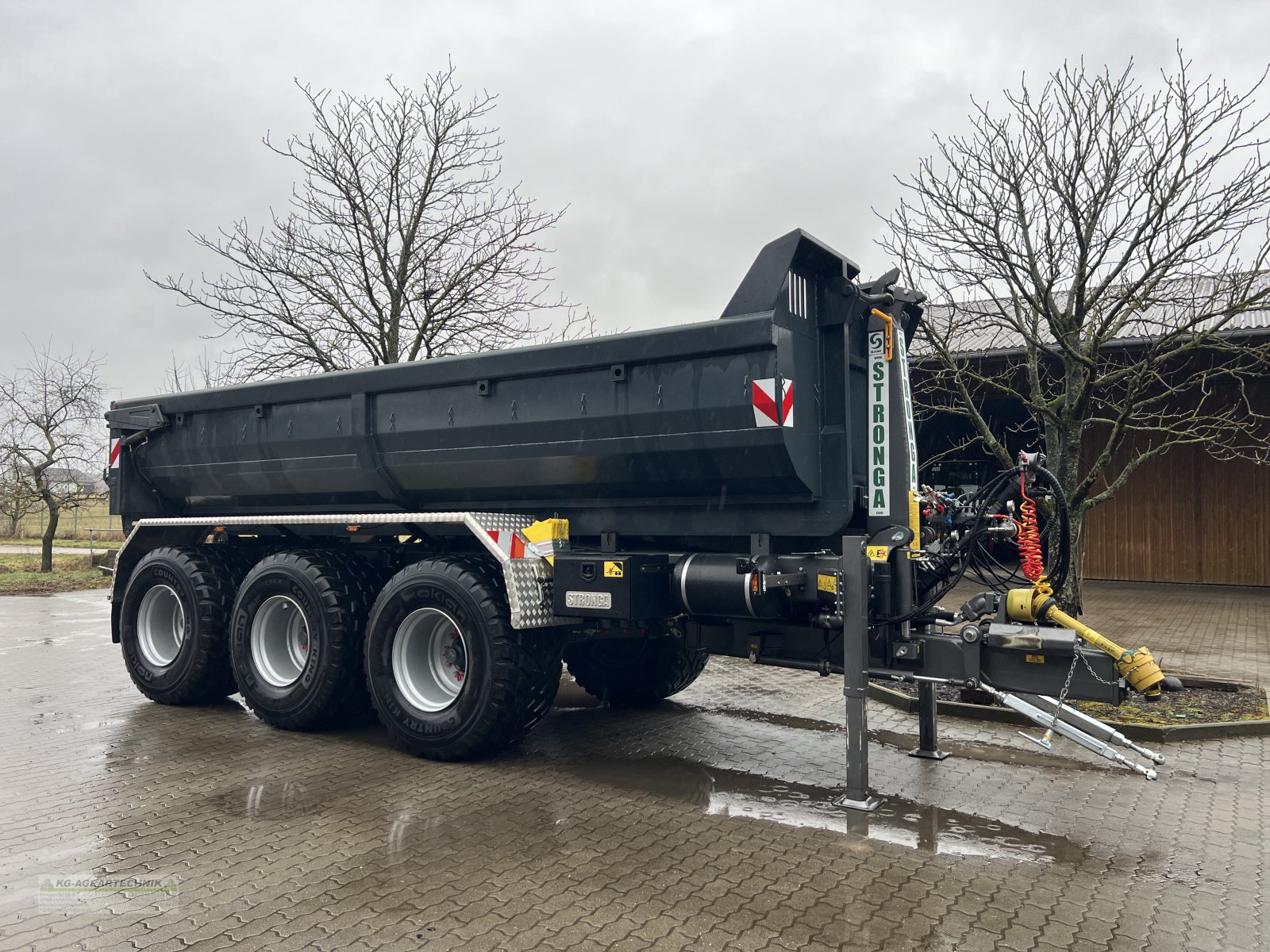 Hakenwagen Türe ait Stronga HookLoada HL 260DT XL, Neumaschine içinde Langensendelbach (resim 14)