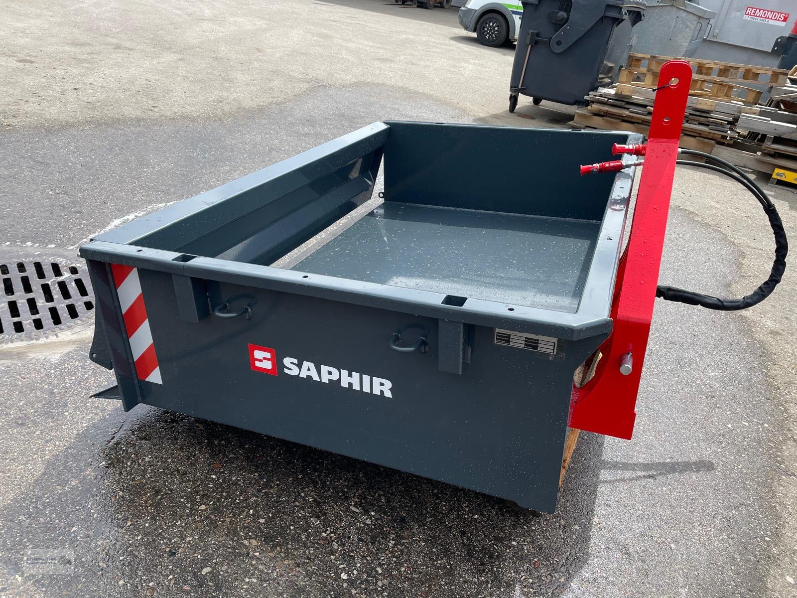 Heckcontainer del tipo Saphir TLH 180, Neumaschine en Traunreut (Imagen 3)