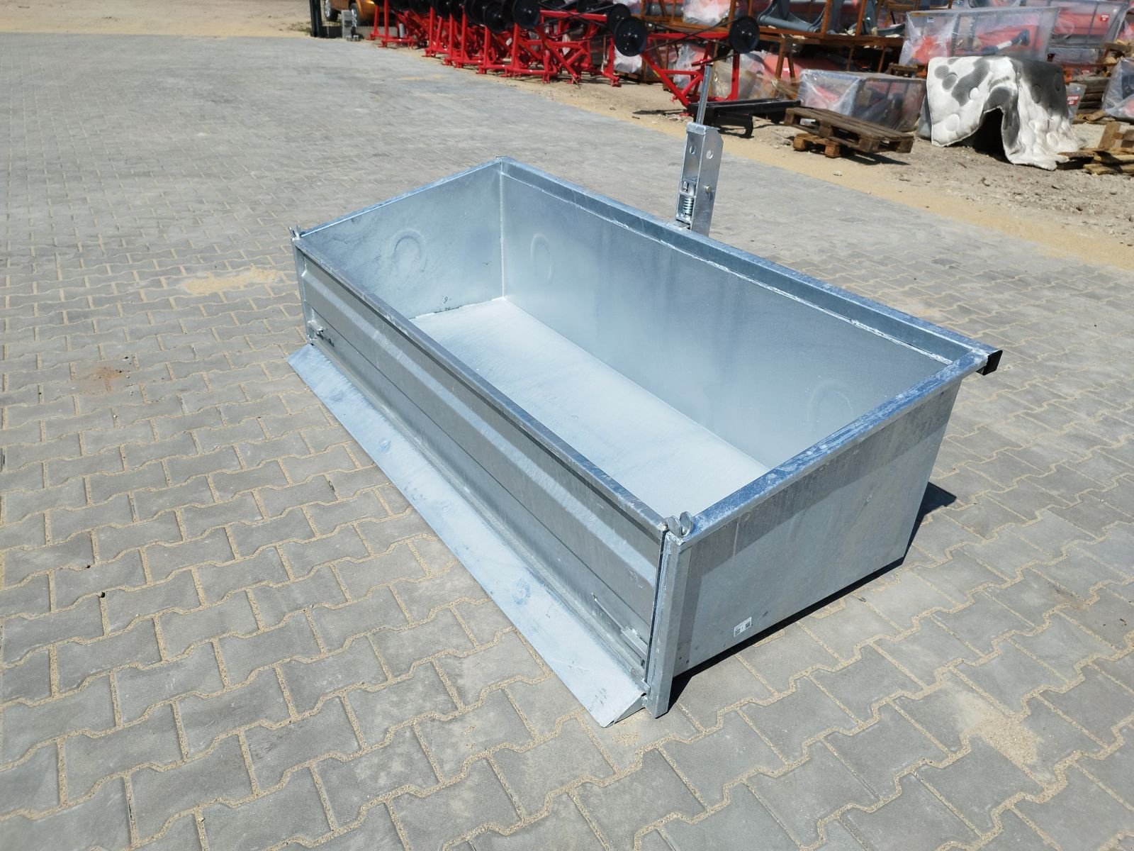 Heckcontainer του τύπου Sonstige Verzinkt Heckschaufel Heckcontainer Heckmulde Transportbox Ladekiste Kippmulde, Neumaschine σε Neuhardenberg (Φωτογραφία 9)