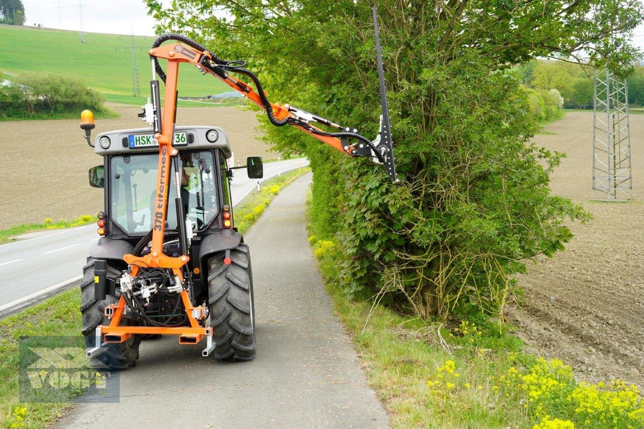 Heckenschere van het type Tifermec TS370 VISION Heckenschere /Heckenschneider für Traktor, Neumaschine in Schmallenberg (Foto 1)