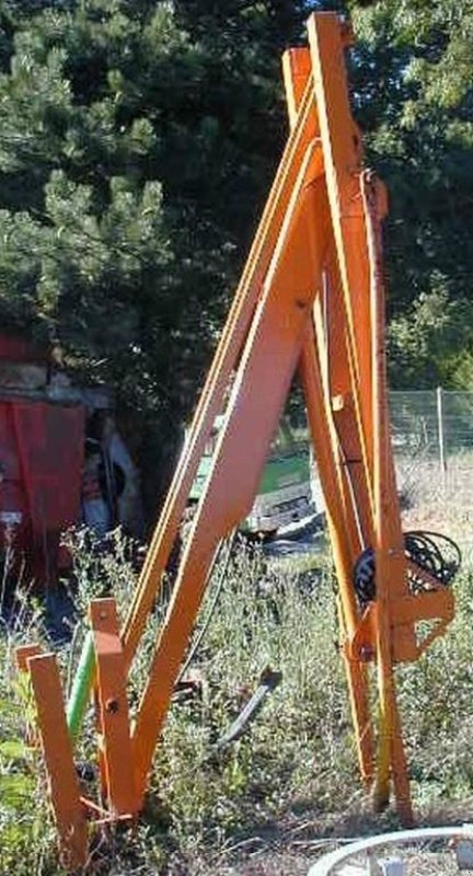 Heckstapler/Anbaustapler des Typs Sonstige Élévateur de balles, Gebrauchtmaschine in CHAILLOUÉ (Bild 1)