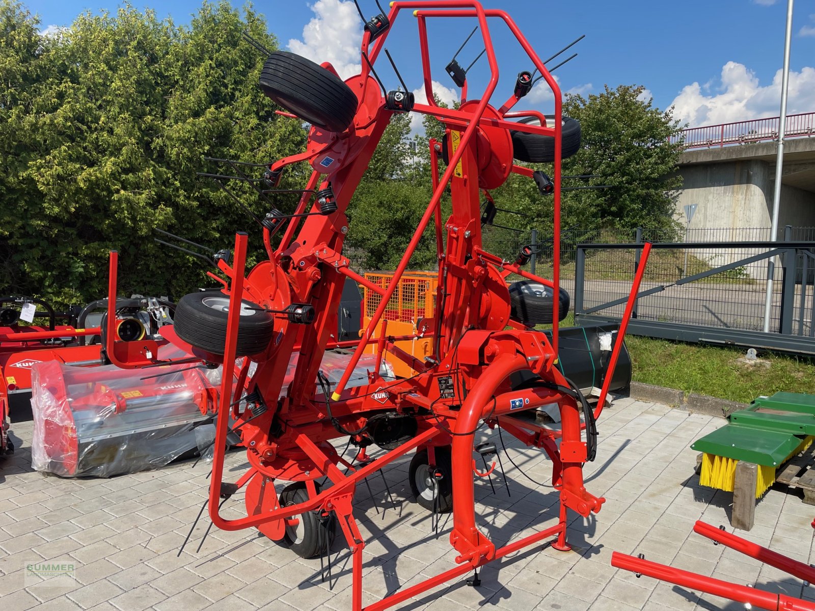 Heuwender typu Kuhn GF 5902, Neumaschine v Pforzheim (Obrázok 2)