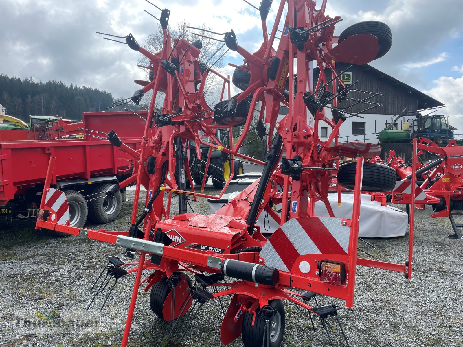 Heuwender del tipo Kuhn GF 8703, Neumaschine en Bodenmais (Imagen 4)