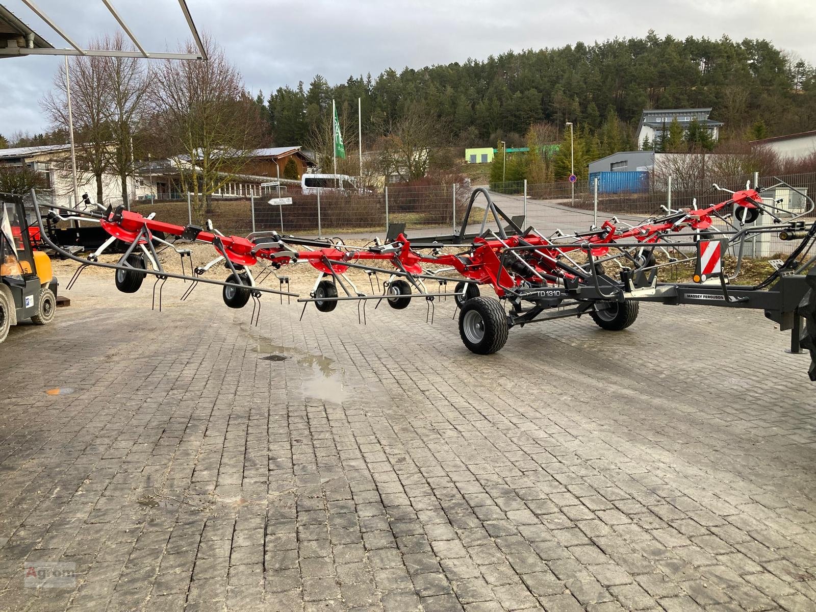 Heuwender typu Massey Ferguson TD 1310 TRC, Neumaschine v Münsingen (Obrázok 1)