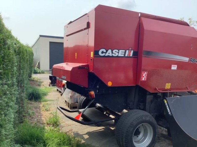 Hochdruckpresse of the type Case IH RB454, Gebrauchtmaschine in les hayons (Picture 2)