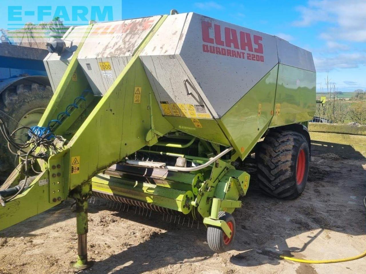 Hochdruckpresse typu CLAAS USED 2001 QUADRANT 2200, Gebrauchtmaschine v PUDDLETOWN, DORCHESTER (Obrázek 1)