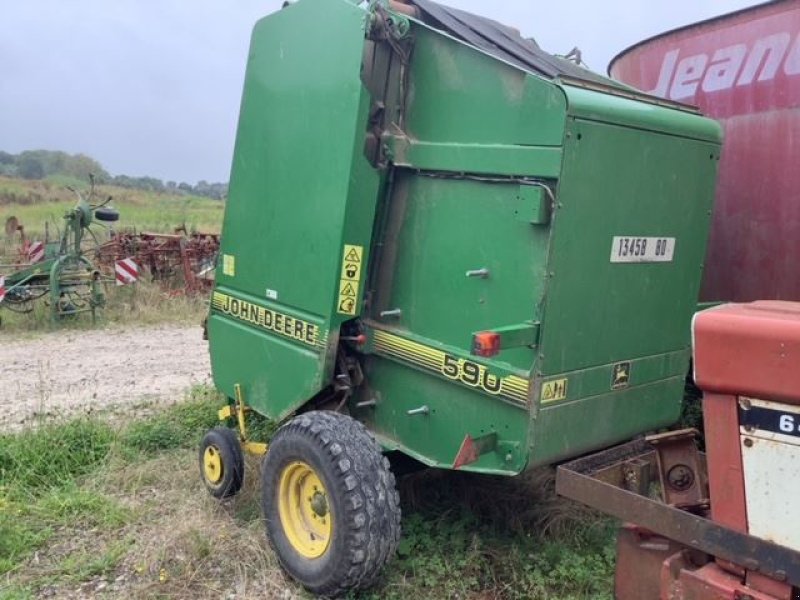 Hochdruckpresse typu John Deere 590, Gebrauchtmaschine v les hayons (Obrázek 3)