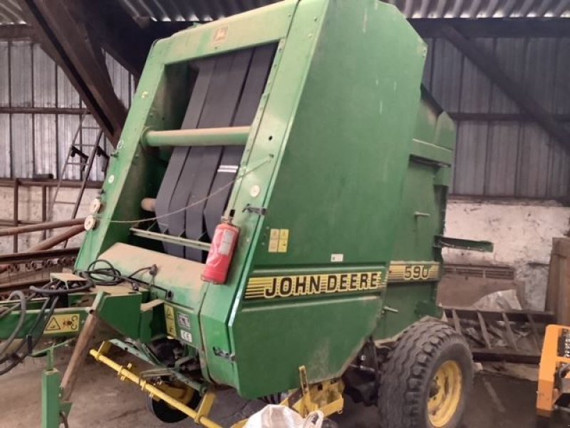 Hochdruckpresse typu John Deere 590, Gebrauchtmaschine v les hayons (Obrázek 2)