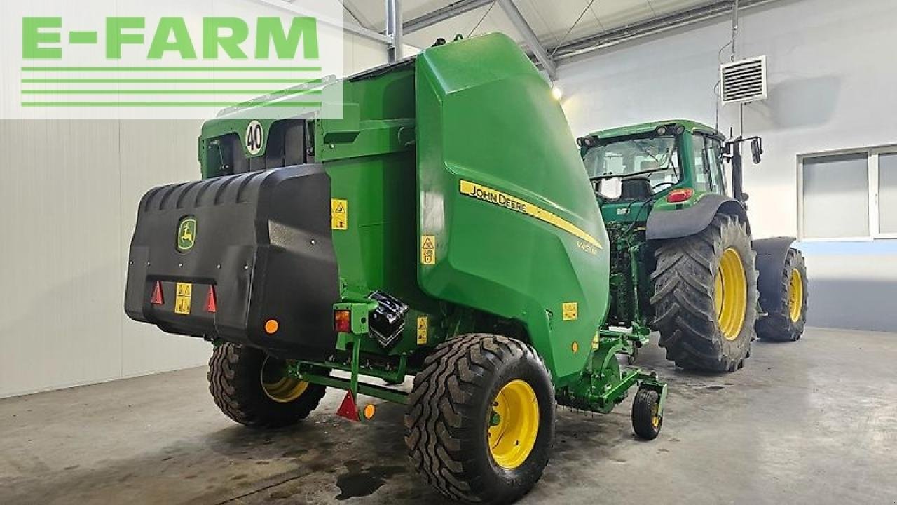 Hochdruckpresse des Typs John Deere v 451 m, Gebrauchtmaschine in MORDY (Bild 2)