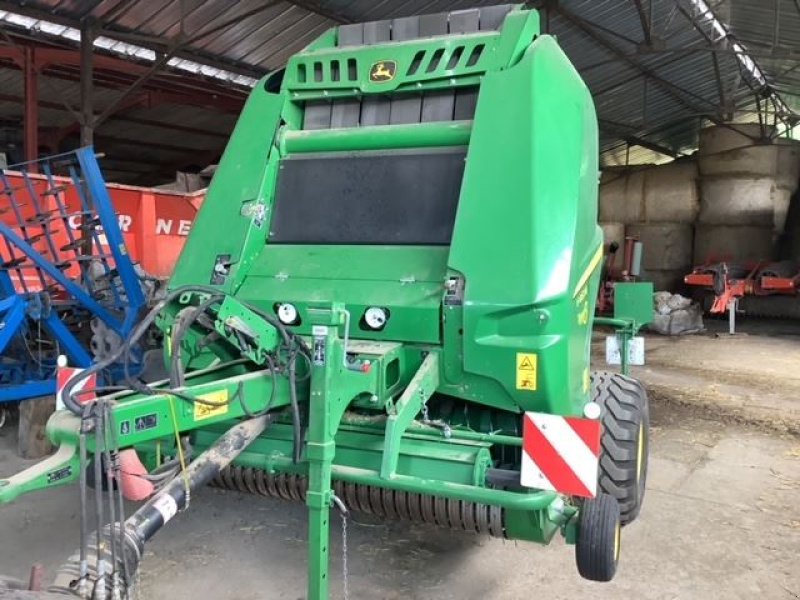 Hochdruckpresse del tipo John Deere V461M, Gebrauchtmaschine en les hayons (Imagen 4)