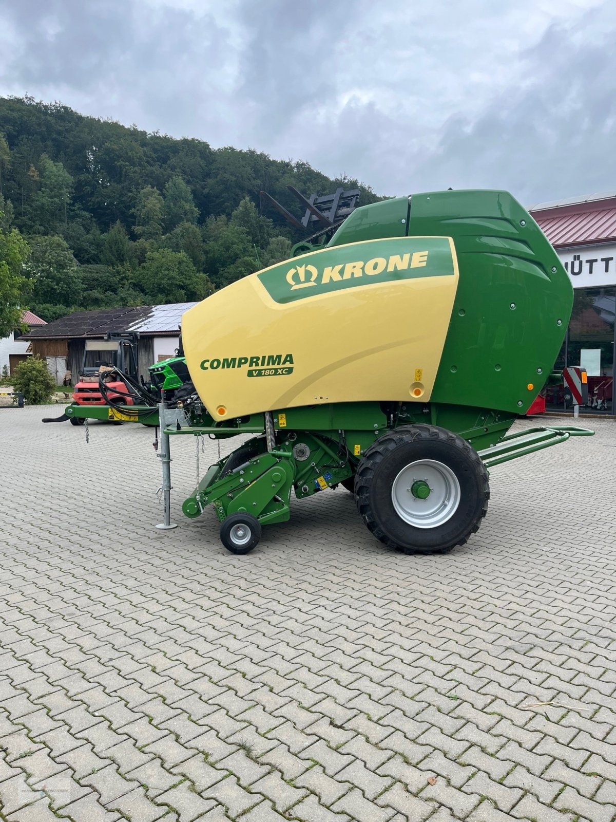 Hochdruckpresse des Typs Krone Comprima V 180 XC, Neumaschine in Treuchtlingen (Bild 7)