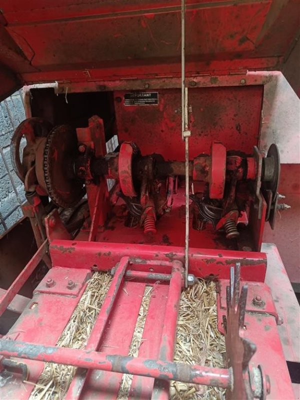 Hochdruckpresse van het type Massey Ferguson 128 småballe presser, Gebrauchtmaschine in Egtved (Foto 7)