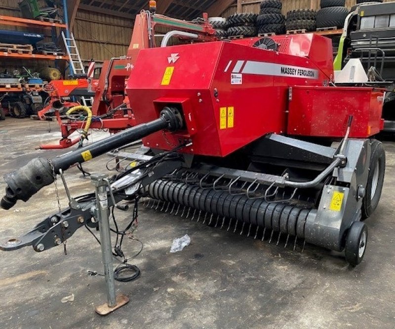 Hochdruckpresse tip Massey Ferguson 1840 SMÅ BALLEPRESSER, Gebrauchtmaschine in Helsinge (Poză 5)