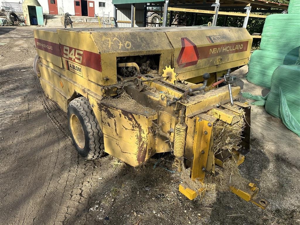 Hochdruckpresse tipa New Holland 945, Gebrauchtmaschine u Roskilde (Slika 2)