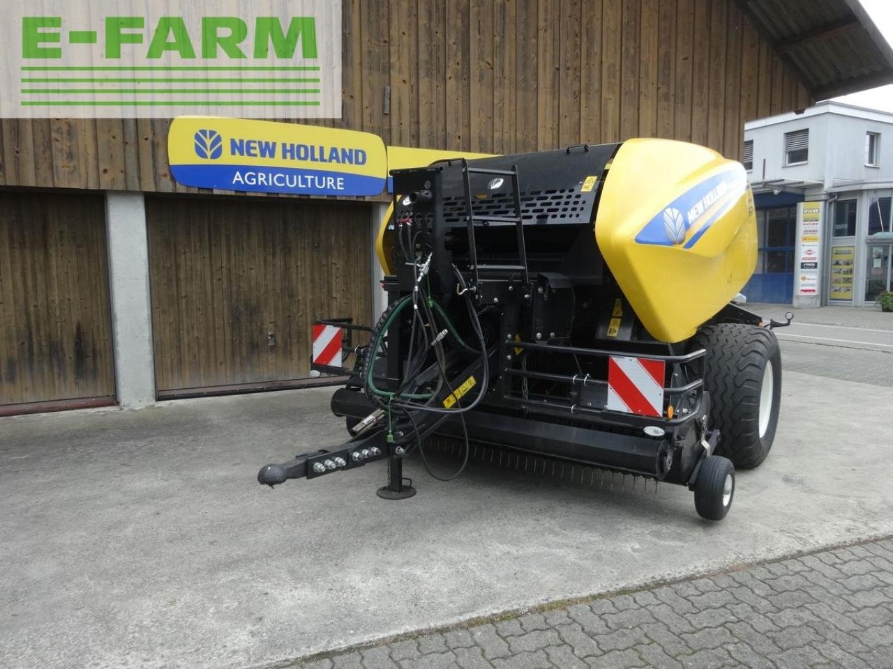 Hochdruckpresse des Typs New Holland rb 125 s, Gebrauchtmaschine in LYSSACH (Bild 2)