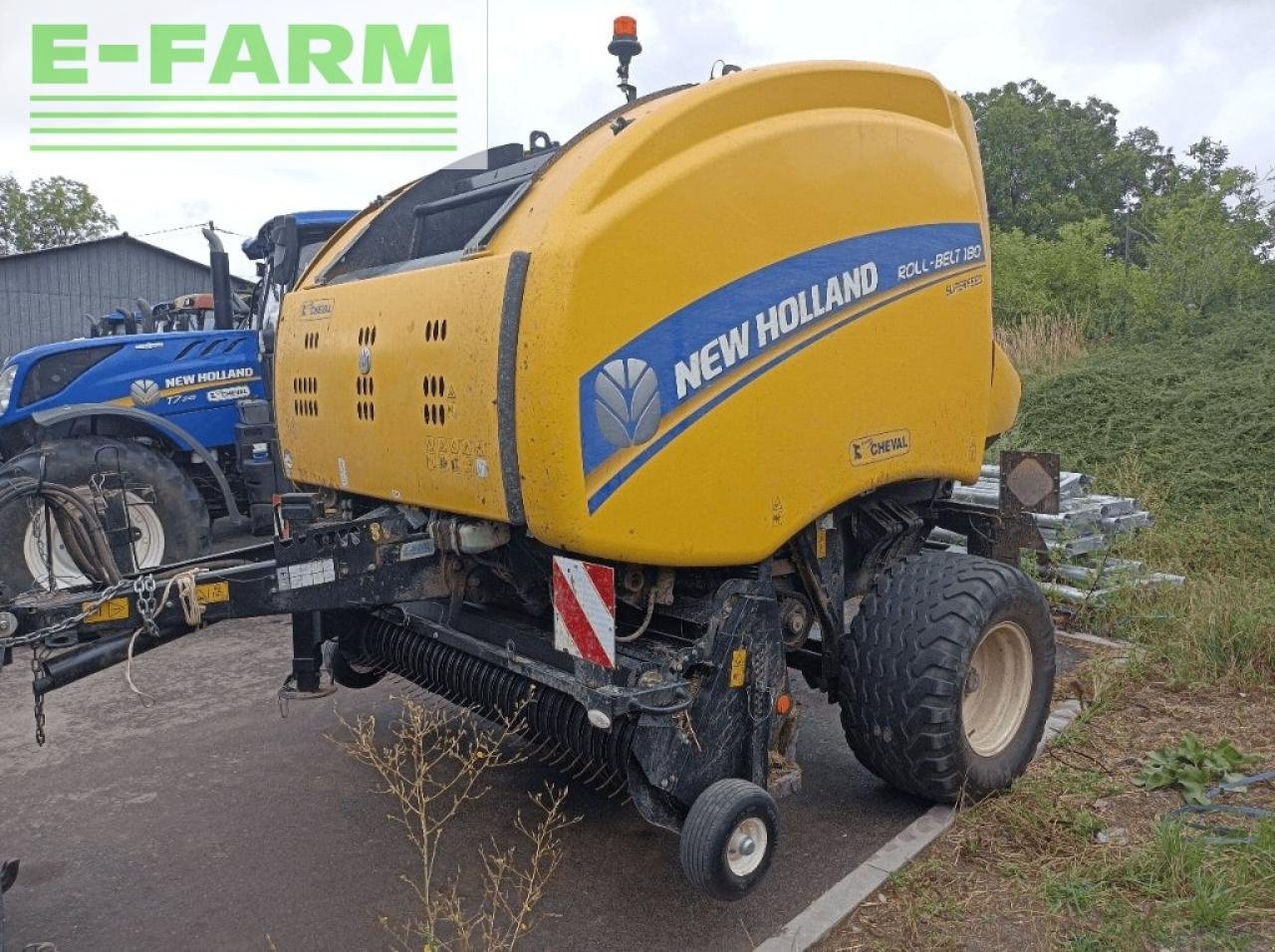 Hochdruckpresse van het type New Holland rolt belt 180 superfeed, Gebrauchtmaschine in CHAUVONCOURT (Foto 1)