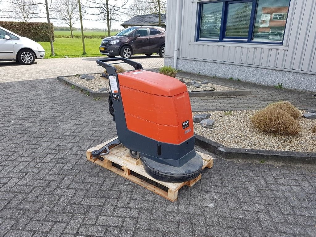 Hochdruckreiniger van het type Hako Hakomatic B 530 Schrobmachine, Gebrauchtmaschine in Middelharnis (Foto 3)