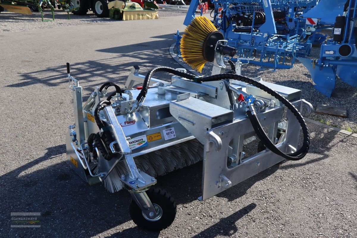 Hochdruckreiniger za tip Sonstige Fliegl AgroCenter Kehrmaschine 1550, Vorführmaschine u Aurolzmünster (Slika 4)