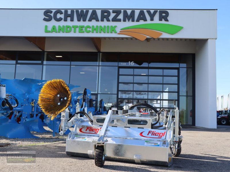 Hochdruckreiniger van het type Sonstige Fliegl AgroCenter Kehrmaschine 1550, Vorführmaschine in Aurolzmünster (Foto 1)