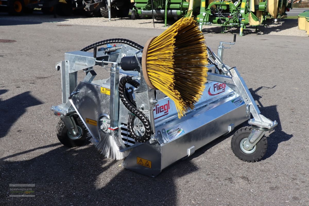 Hochdruckreiniger del tipo Sonstige Fliegl AgroCenter Kehrmaschine 1550, Vorführmaschine In Gampern (Immagine 2)