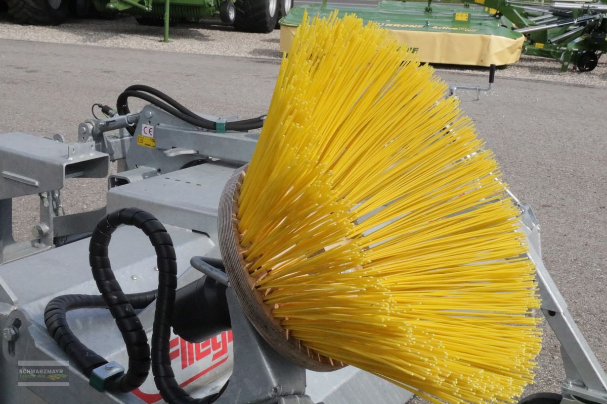 Hochdruckreiniger del tipo Sonstige Fliegl AgroCenter Kehrmaschine 2300, Neumaschine en Gampern (Imagen 2)