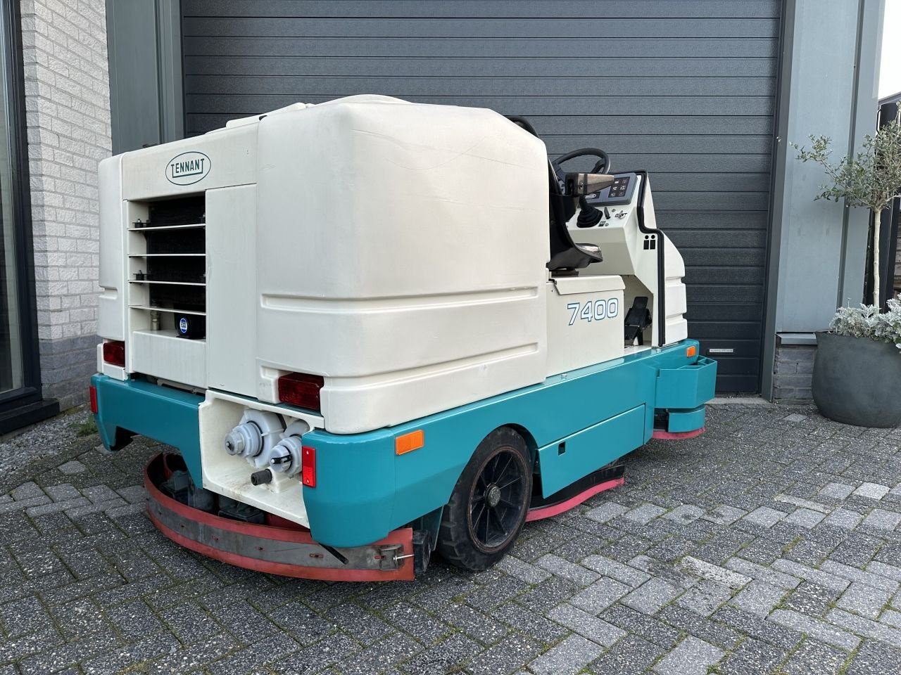 Hochdruckreiniger van het type Tennant 7400, Gebrauchtmaschine in Oirschot (Foto 6)