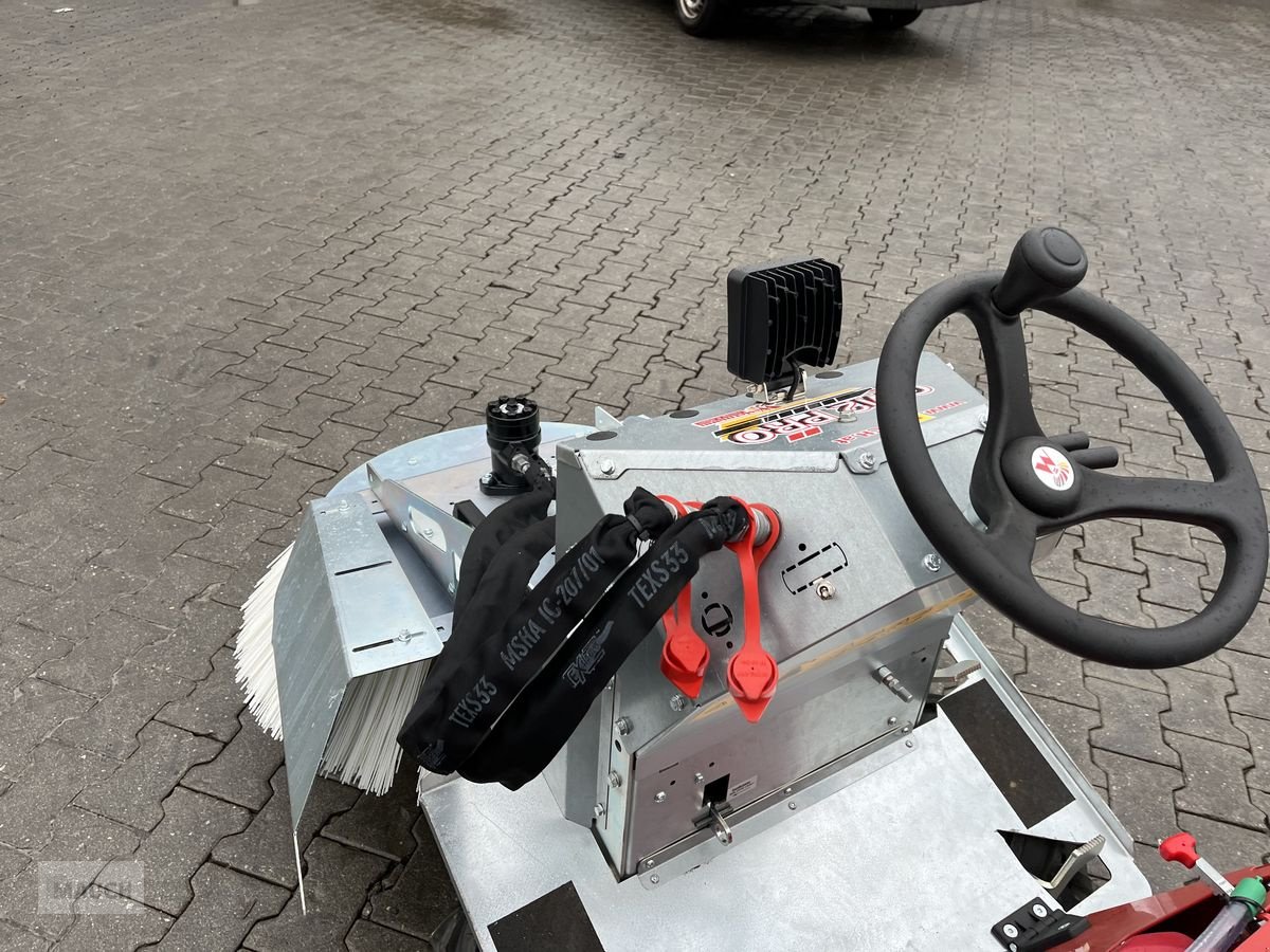 Hochdruckreiniger a típus Westermann CM2 Pro GXV 390 Honda mit Radialbesen, Neumaschine ekkor: Burgkirchen (Kép 14)