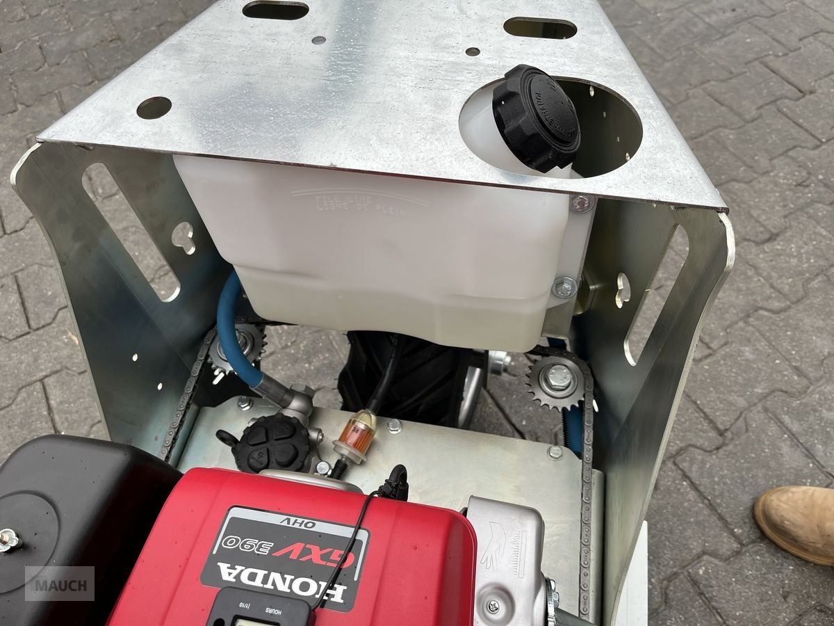 Hochdruckreiniger del tipo Westermann CM2 Pro GXV 390 Honda mit Radialbesen, Neumaschine In Burgkirchen (Immagine 15)