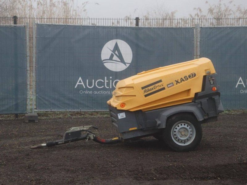 Hof-Kompressor del tipo Atlas Copco XAS 37, Gebrauchtmaschine en Antwerpen (Imagen 1)