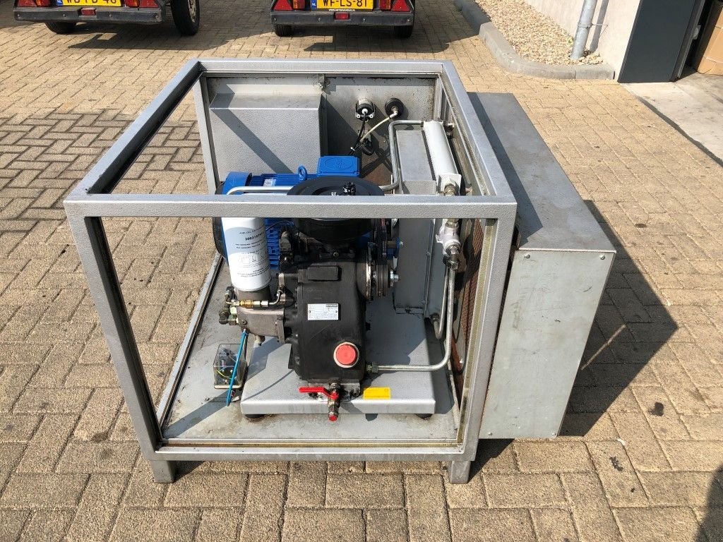 Hof-Kompressor del tipo Creemers RCN 15-61 15 kW 1660 Liter/min 15 bar schroefcompressor, Gebrauchtmaschine en VEEN (Imagen 10)