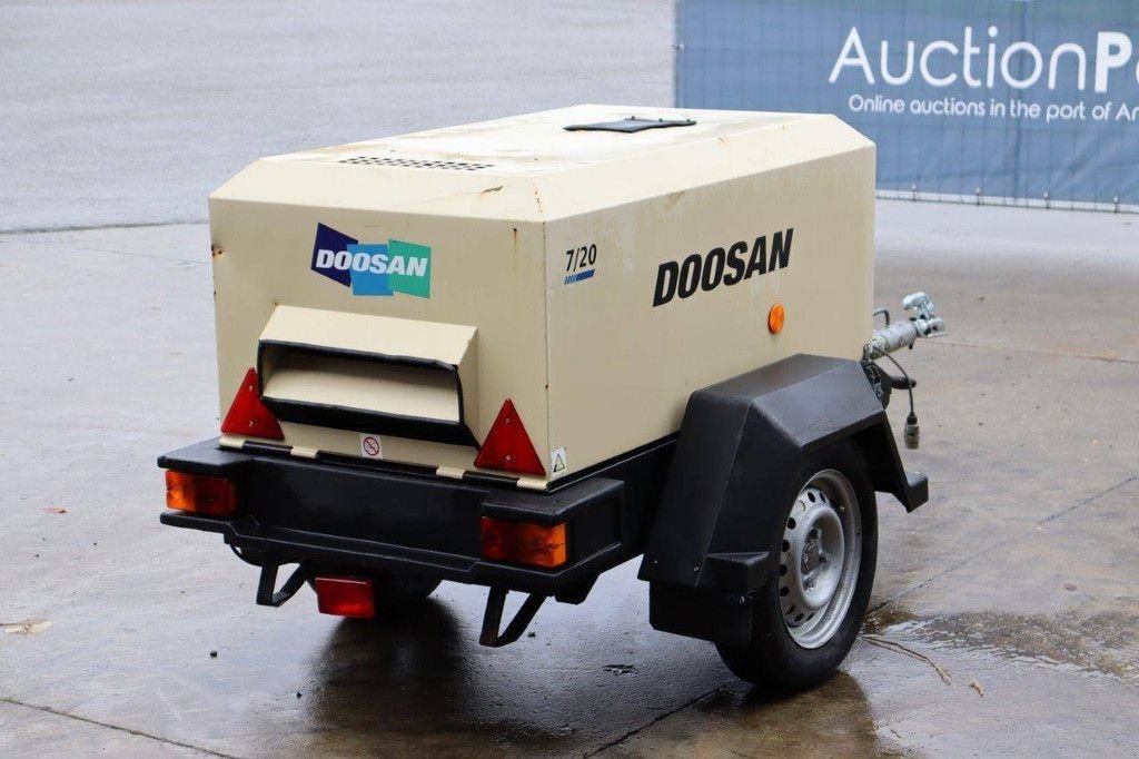 Hof-Kompressor del tipo Doosan 7/20, Gebrauchtmaschine en Antwerpen (Imagen 7)