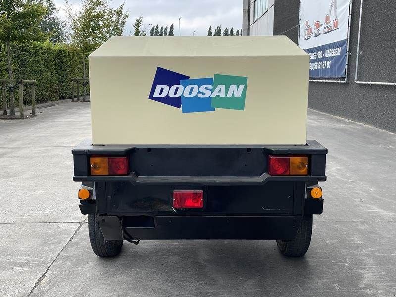 Hof-Kompressor del tipo Doosan 7 / 41 - N, Gebrauchtmaschine en Waregem (Imagen 8)