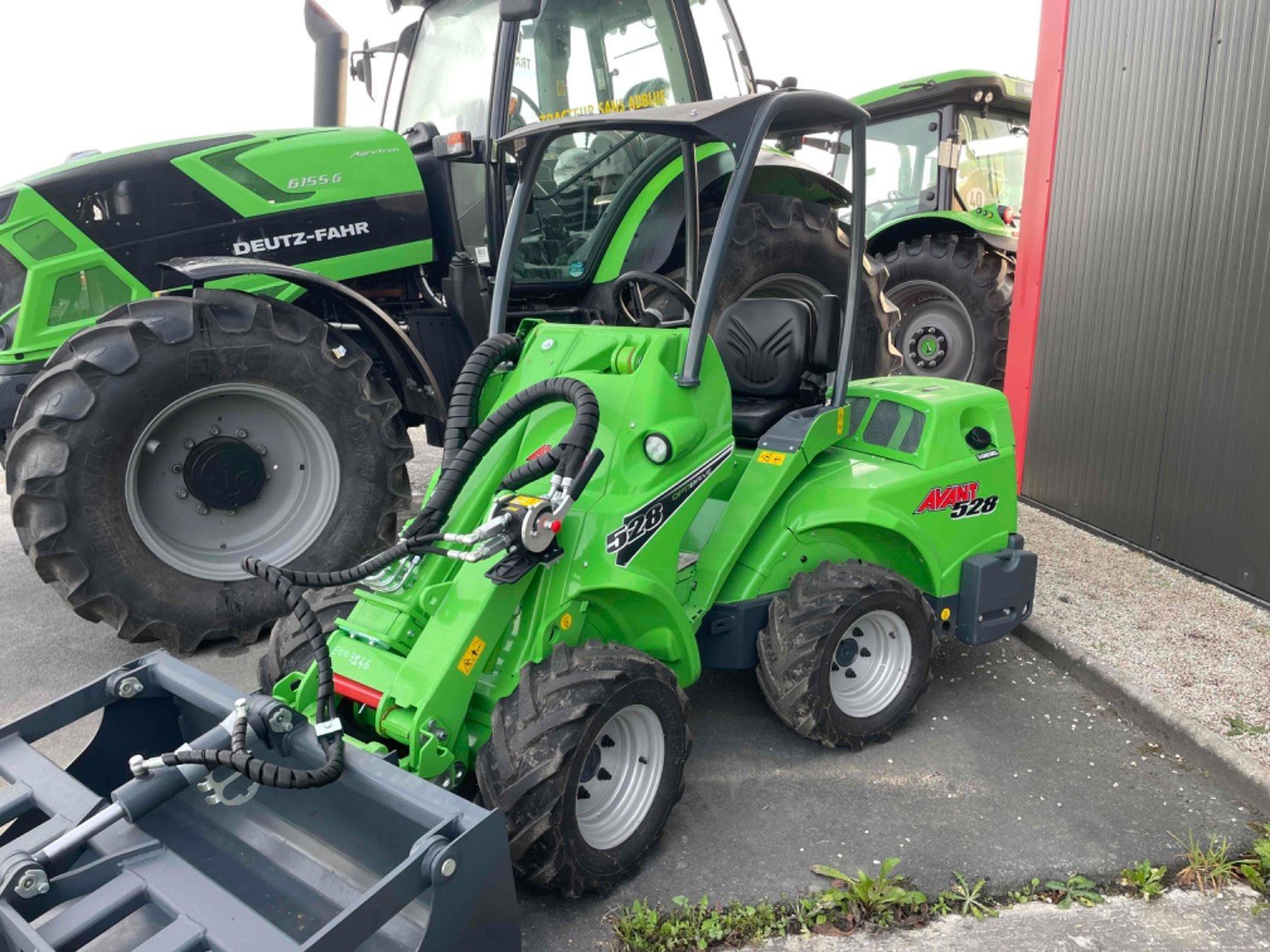 Hoflader of the type Avant Valet de ferme 528 . Avant, Gebrauchtmaschine in SAINT CLAIR SUR ELLE (Picture 1)