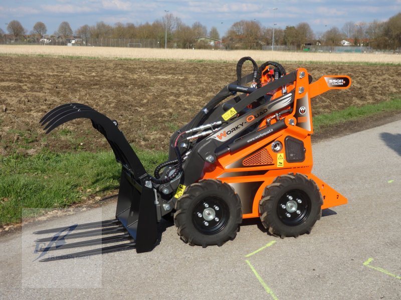 Hoflader van het type Cast Group WorkyQuad SSQ 11 Minilader Hoflader Skidlader Dumper, Neumaschine in Bruckmühl