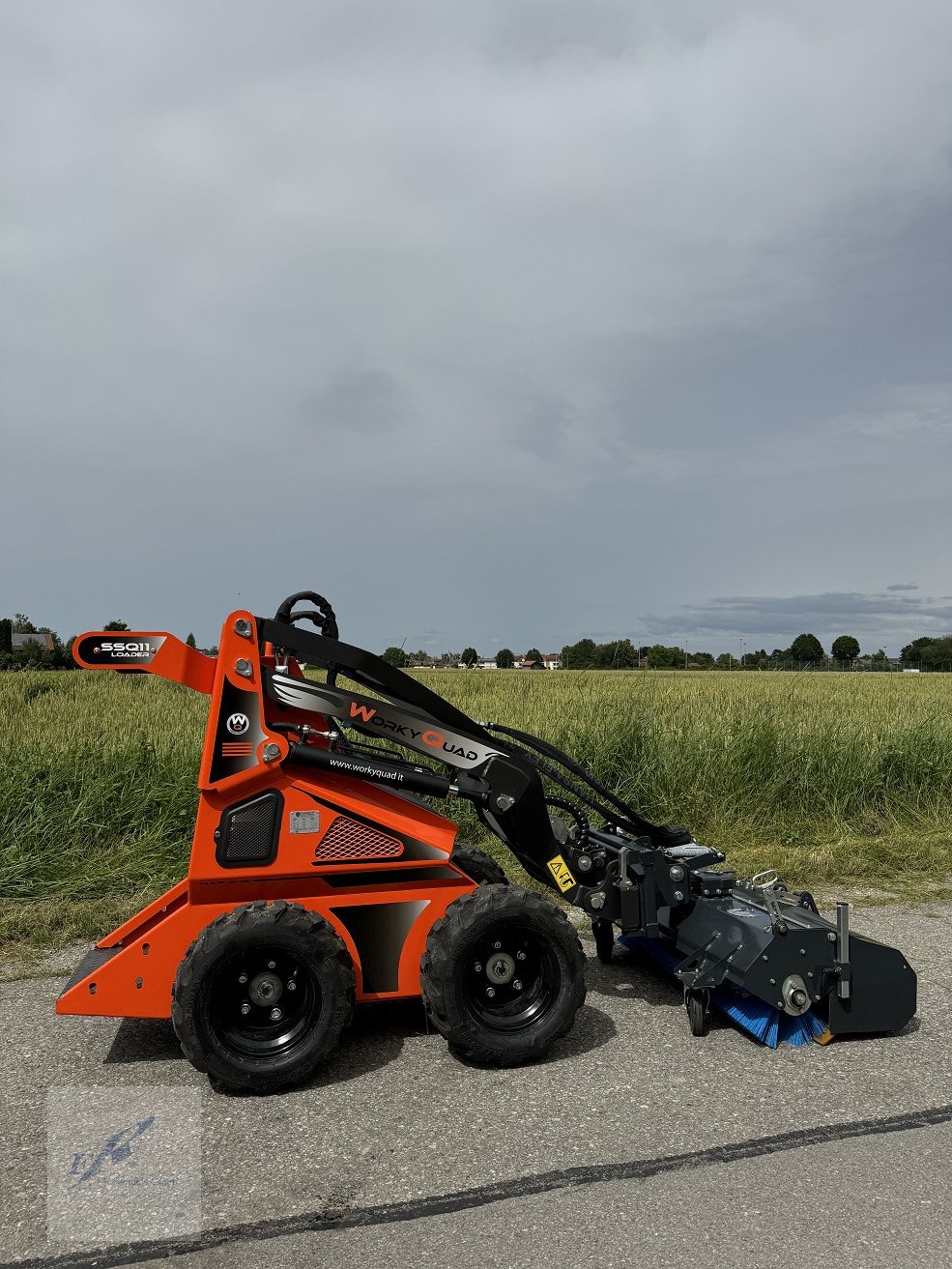 Hoflader des Typs Cast Group WorkyQuad SSQ 11 Minilader, Kompaktlader, Neumaschine in Bruckmühl (Bild 12)