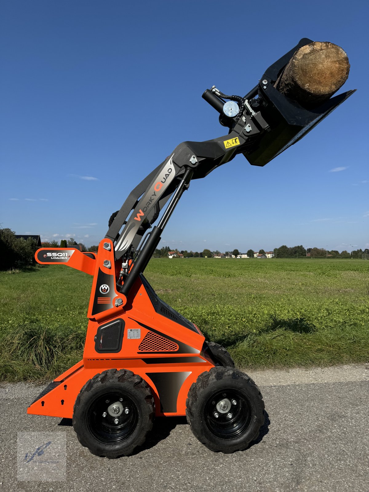 Hoflader Türe ait Cast Group WorkyQuad SSQ 11 Plus Minilader Dumper Skidlader, Neumaschine içinde Bruckmühl (resim 1)