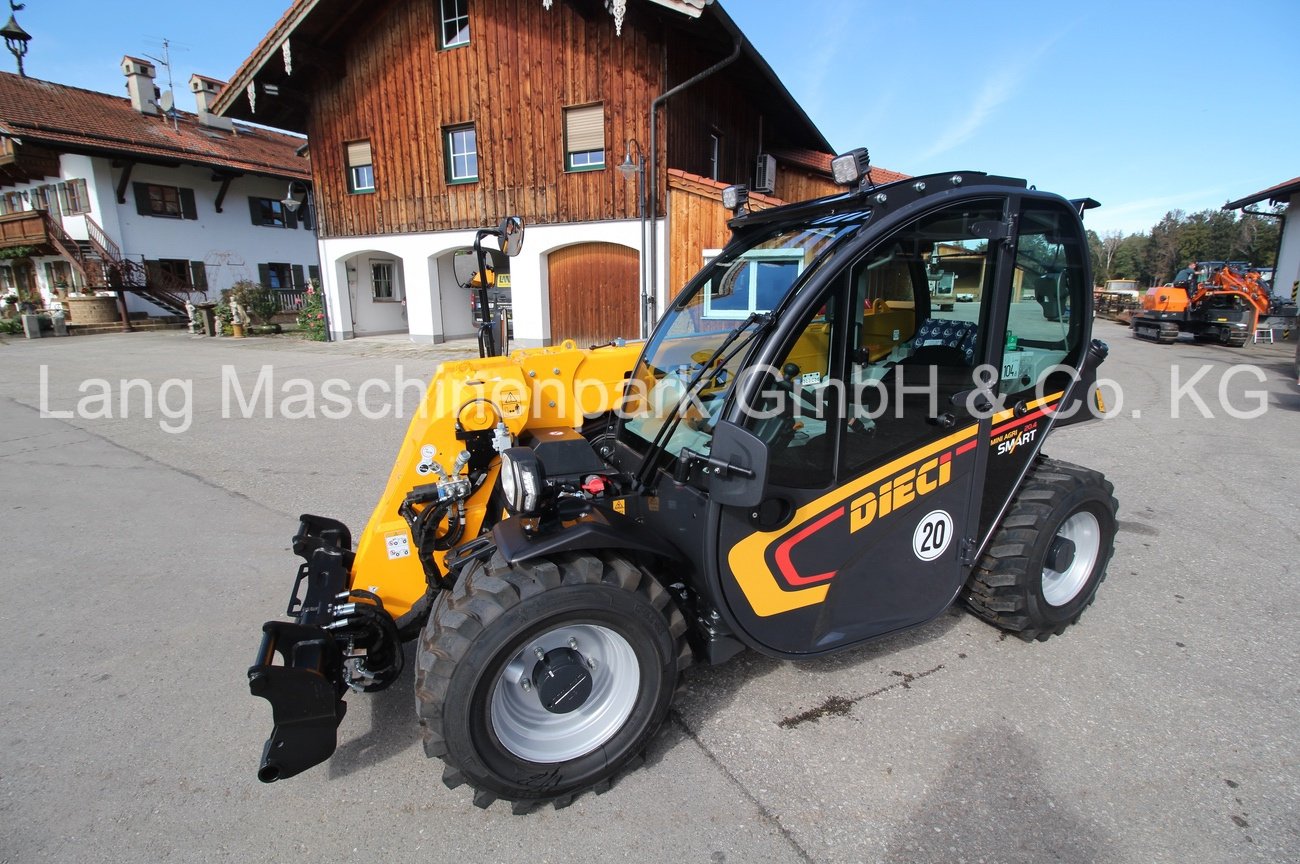 Hoflader des Typs DIECI 20.4 Mini Agri Smart, Neumaschine in Petting (Bild 2)