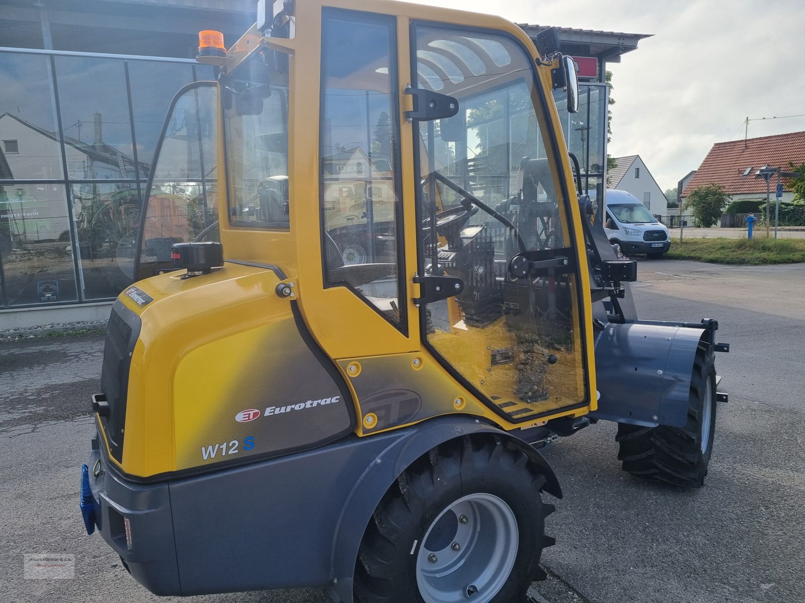 Hoflader of the type Eurotrac W12 CS Vollkabine, Neumaschine in Tapfheim (Picture 12)