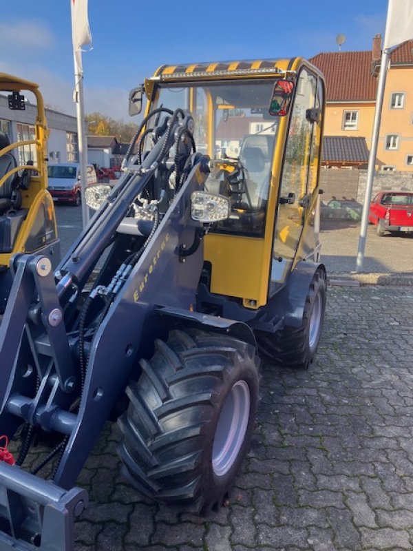 Hoflader of the type Eurotrac W12S, Neumaschine in Ostrach (Picture 1)